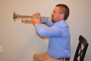trumpet with fly away elbows
