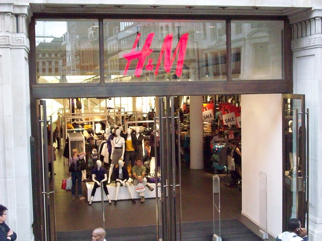 Photo of an H&M store