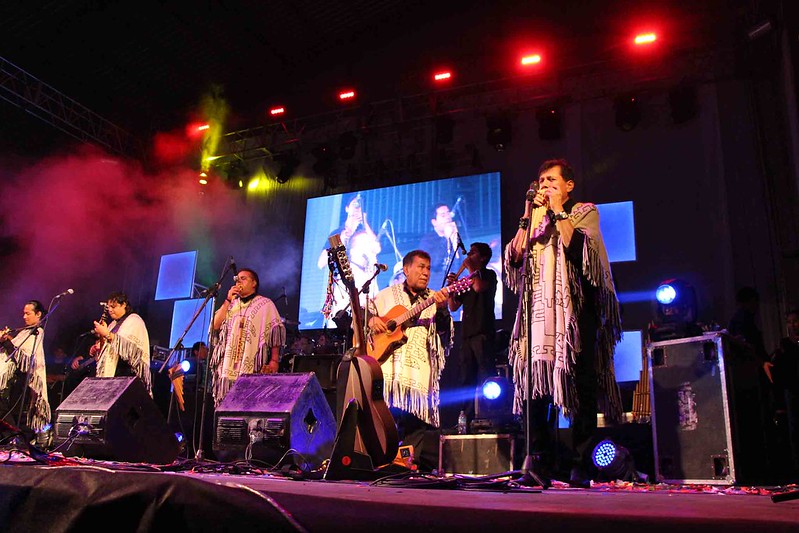 Kjarkas singing onstage