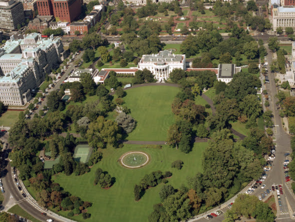 Aerial photograph of the White House and The Ellipse